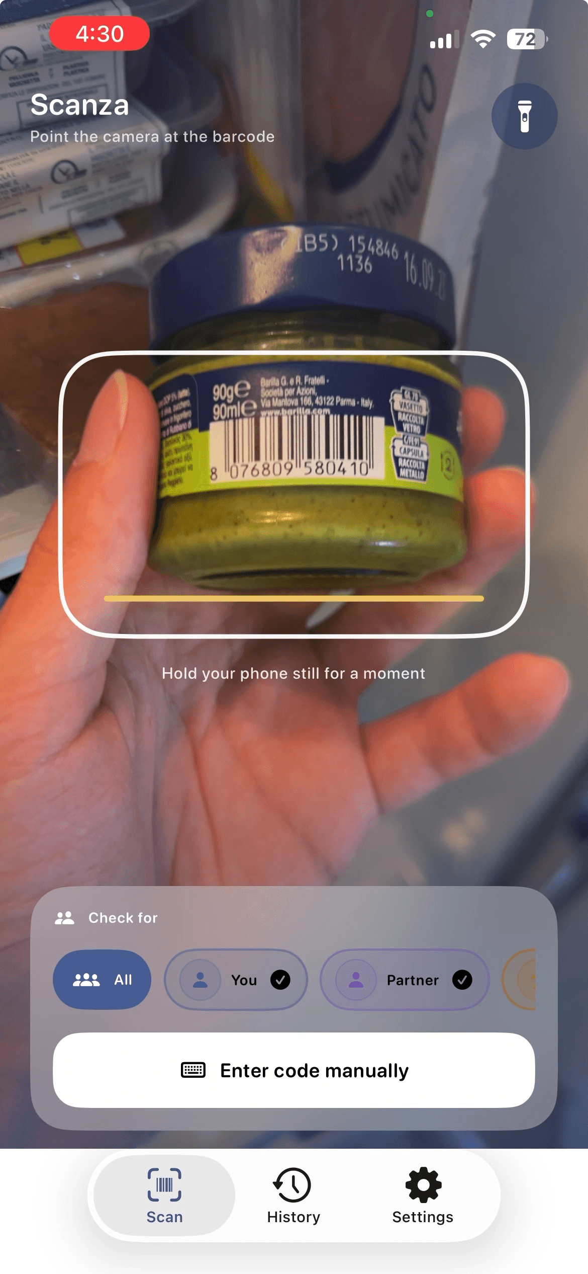 Scanning a food barcode in the Scanza app
